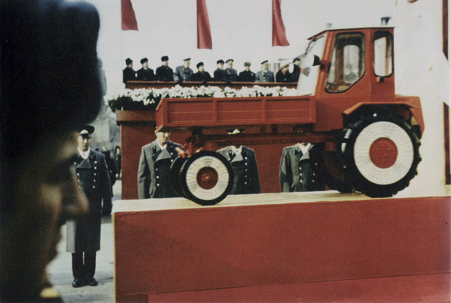 Boris Mikhailov, Senza titolo, dalla serie Red, 1968–75